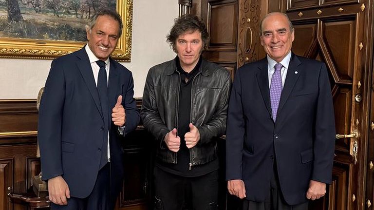 Daniel Scioli, Javier Milei y Guillermo Francos