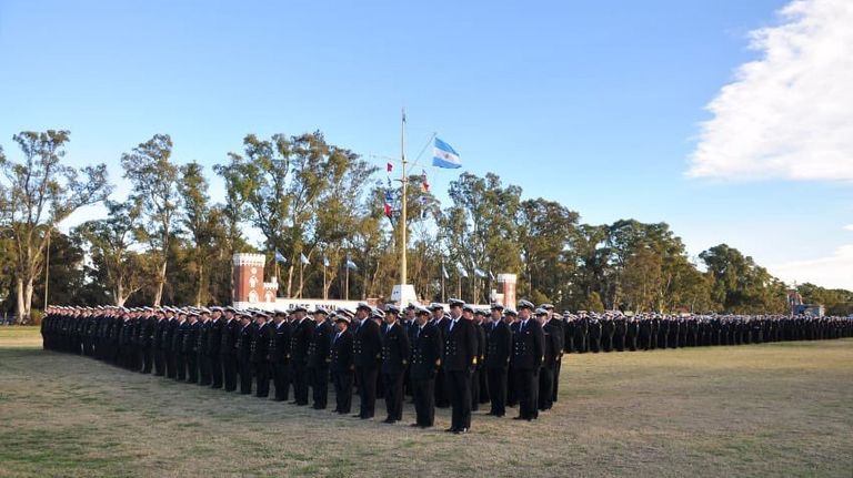 La Armada Argentina conmemoró el Día de la Máxima Resistencia.