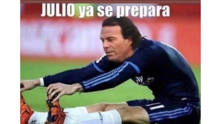 Meme Julio Iglesias