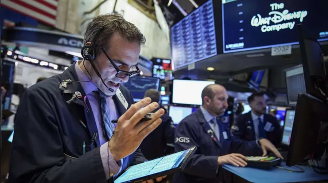 El riesgo país se acerca a los 800 puntos en medio de una caída generalizada de acciones y bonos