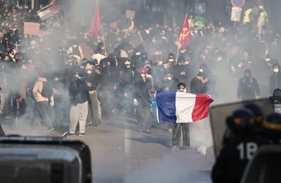 Paris sigue siendo una fiesta… revolucionaria