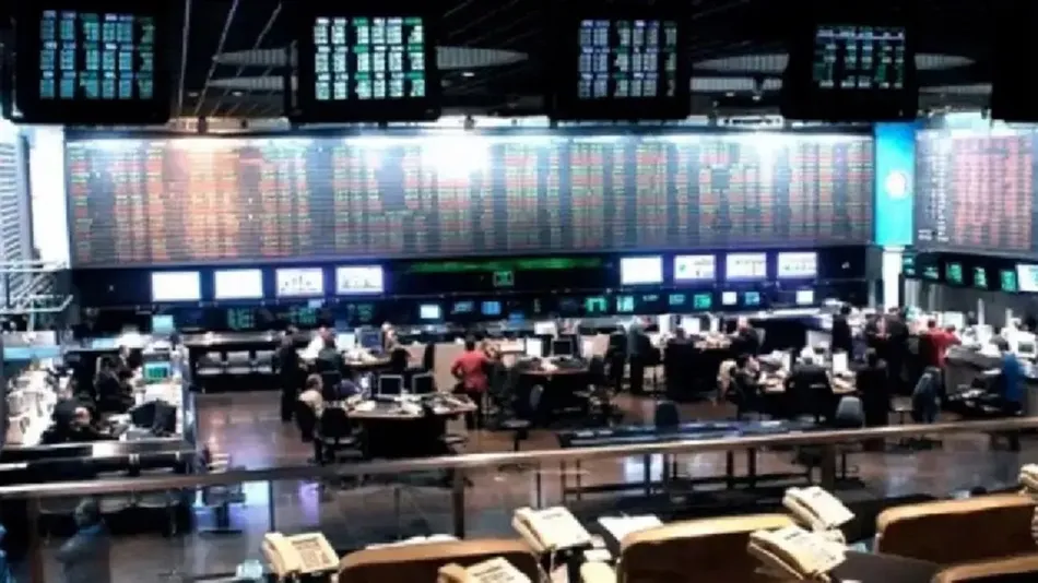 Los bonos argentinos rebotan y el riesgo país cae a 735 puntos, a la espera de la decisión de la FED