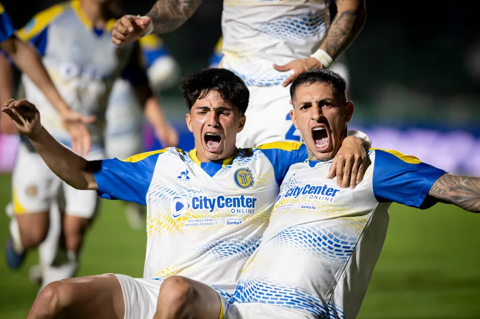Rosario Central venció a Sarmiento para treparse a la cima de la tabla anual