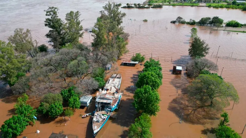 El río Paraná daría una tregua tras superar marcas históricas, pero la alerta continúa