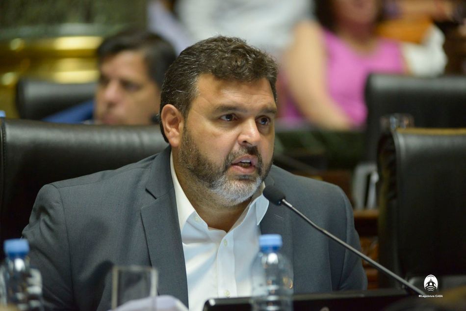 Facundo Del Gaiso: “La ludopatía digital hizo de cada teléfono un casino y se transformó en la pandemia de los jóvenes”