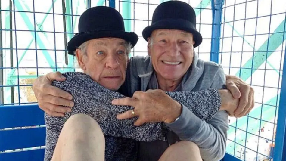 El conmovedor homenaje de Ian McKellen a Patrick Stewart tras su muerte: "Un hombre en quien se podía confiar, admirar y, en mi caso, amar"