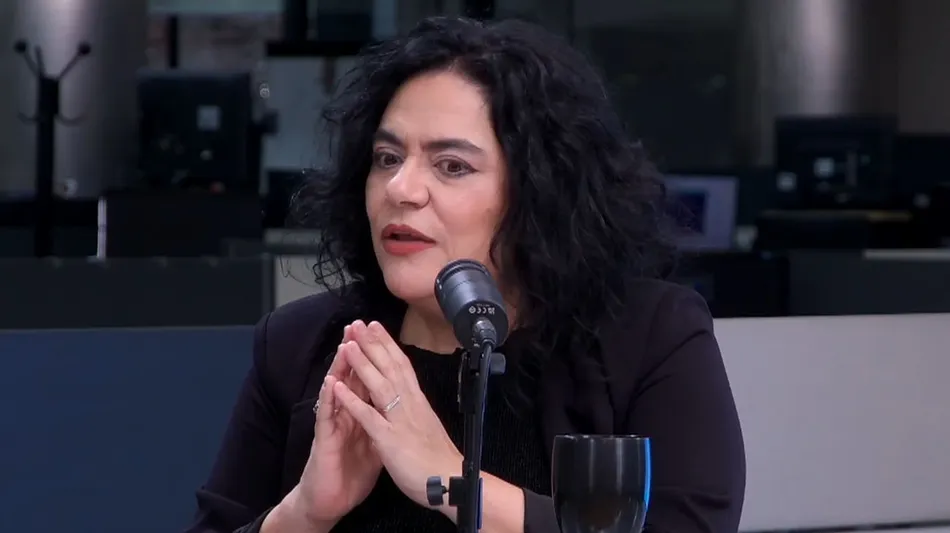 “Lo que ella hace visible es lo que no se ve”: Fabiana Rey explicó en RDEsc el sentido de su obra sobre Olga Orozco
