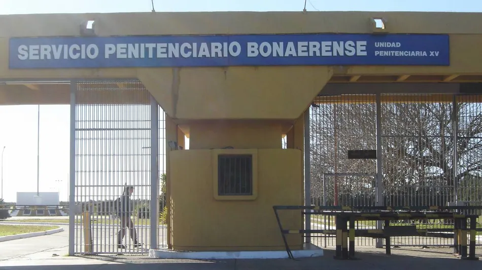 Desde la cárcel y con falsos policías: la banda que hizo 20 mil llamadas para estafar y asaltar a sus víctimas