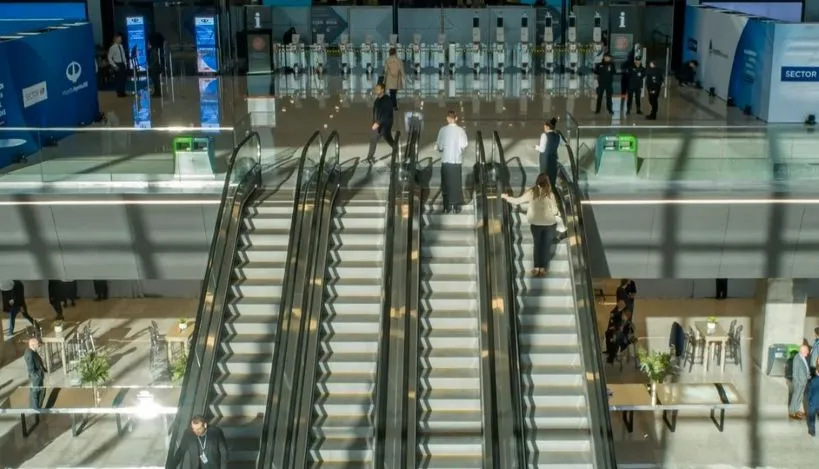 En septiembre ingresaron más turistas a la Argentina, pero hubo más salidas al exterior