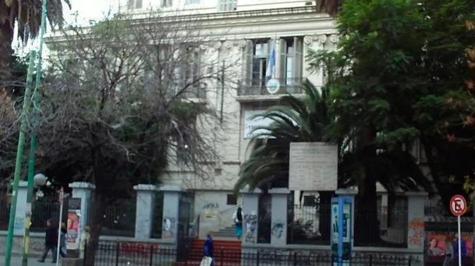 18 personas fueron asistidas por el SAME tras intoxicarse con gas pimienta en una escuela de Caballito