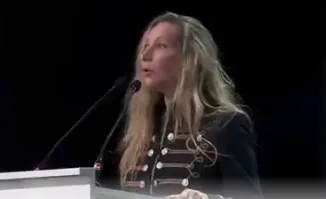La campera de Karina Milei que fue furor en su presentación ante empresarios