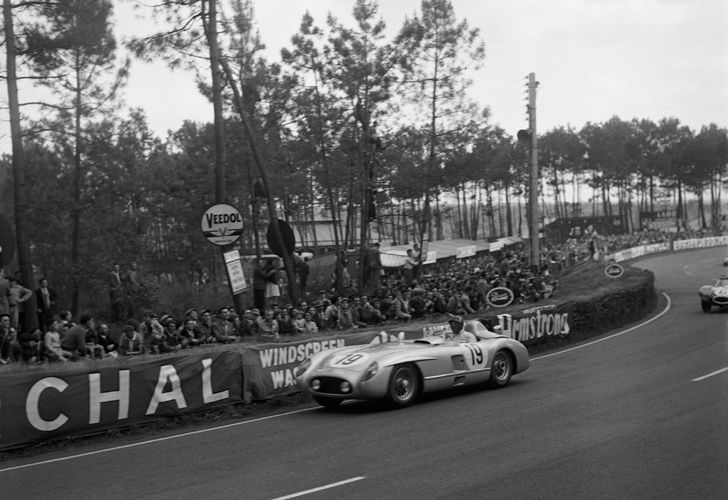 El tanque de chapa, la avivada de Alfa Romeo y la soledad absoluta de la bandera a cuadros del primer título de Fangio