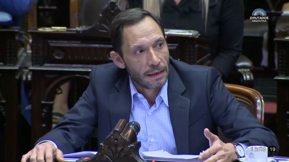 Maximiliano Ferraro: “El Gobierno es una banda que se reparte los negocios del Estado”