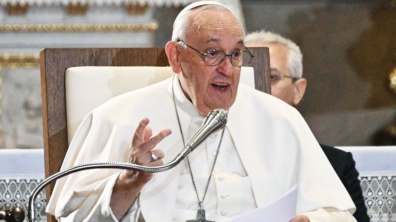 Francisco denuncia el “infantilismo bélico” que hoy atraviesa Europa