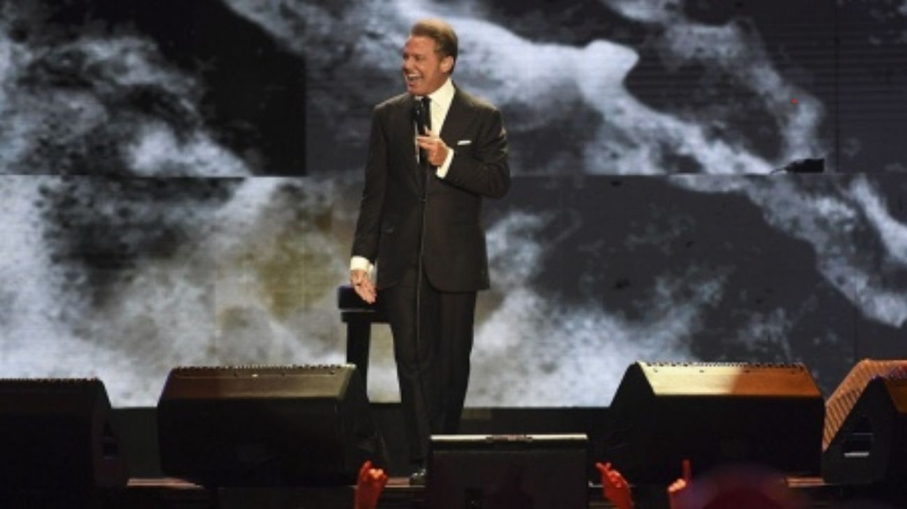 Sigue el éxito arrollador de Luis Miguel