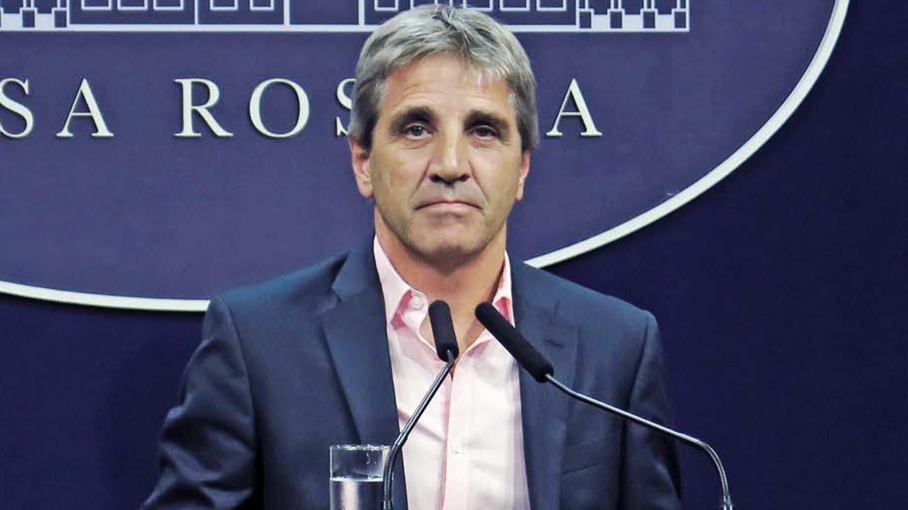 Caputo defendió el tipo de cambio: “No hay ninguna devaluación prevista”