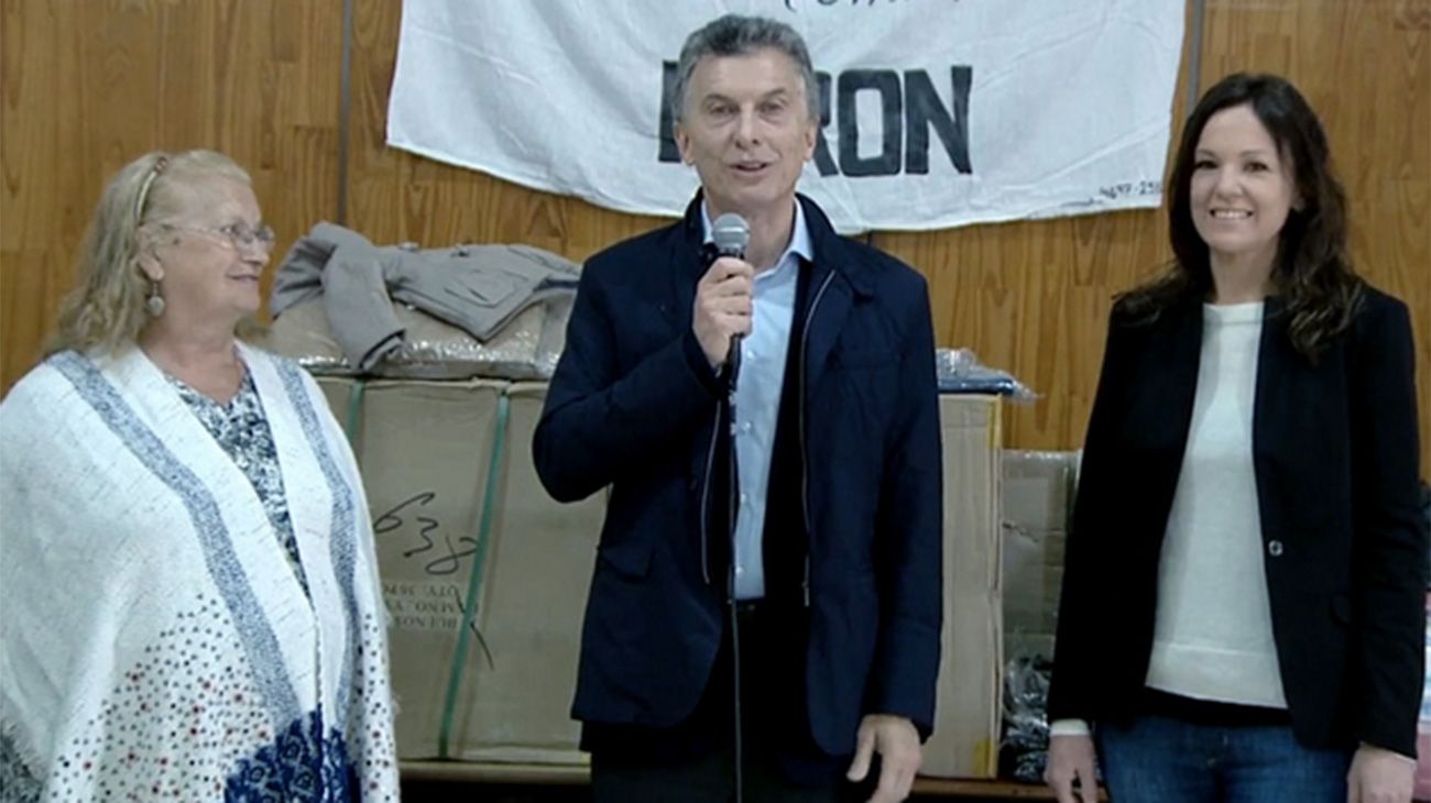 Mauricio Macri: "Se terminaron los 'kiosquitos' con la mercadería incautada al contrabando"