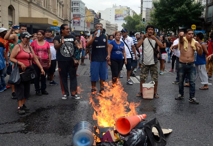 Manteros: "Tienen la osadía de decir que tenemos que hacer un curso"