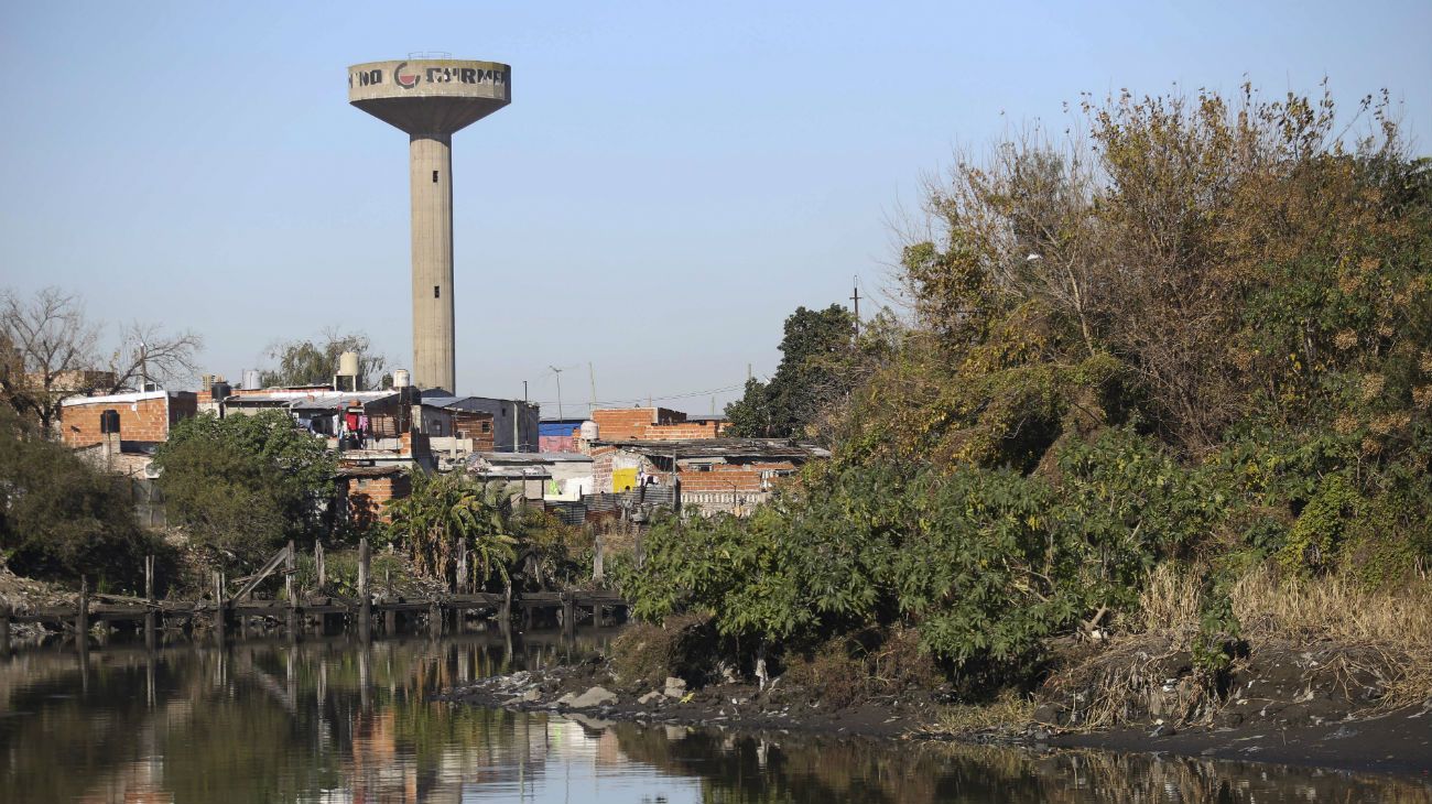 Por qué se produce el fuerte olor que afecta al sur de Buenos Aires