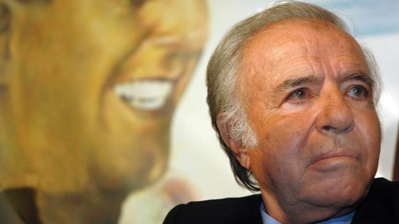 Carlos Menem fue internado de urgencia