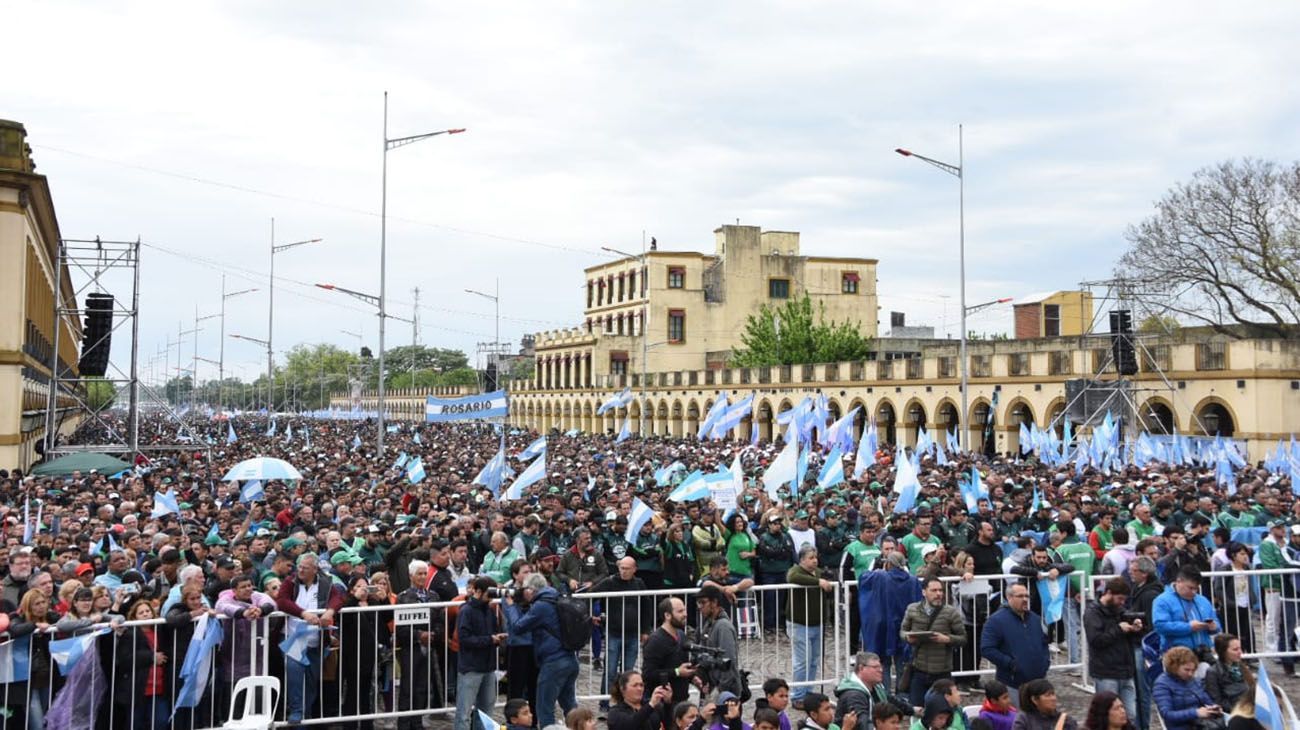 Los Moyano mostraron a la Iglesia de su lado con una multitud en Luján