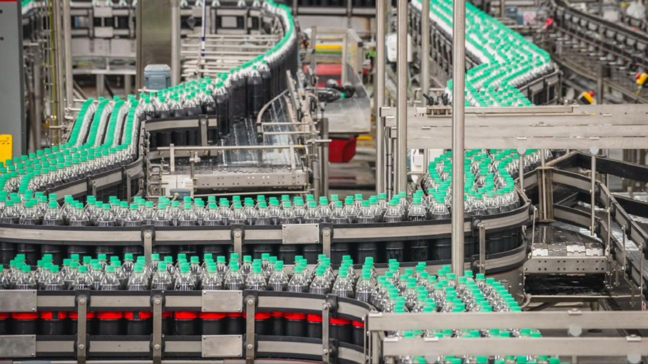 En medio de la tensión del consumo local, Coca-Cola ratifica su plan de inversiones por USD 1.400 millones en Argentina