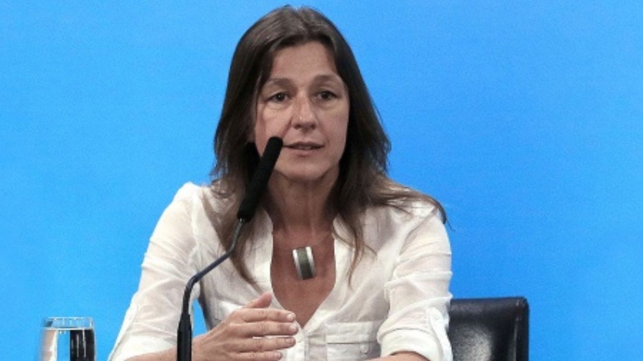 Sabina Frederic: "Nosotros jamás prohibimos el uso de armas largas"