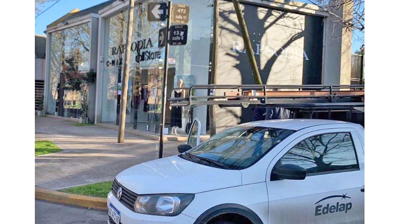 Imputan a cinco comerciantes acusados de colgarse de la luz