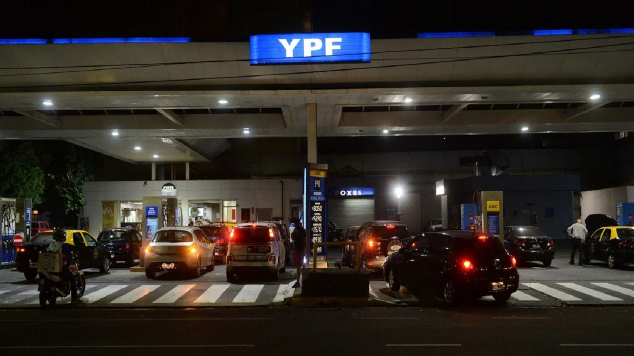 YPF aumentó los precios de sus combustibles $11 por litro promedio