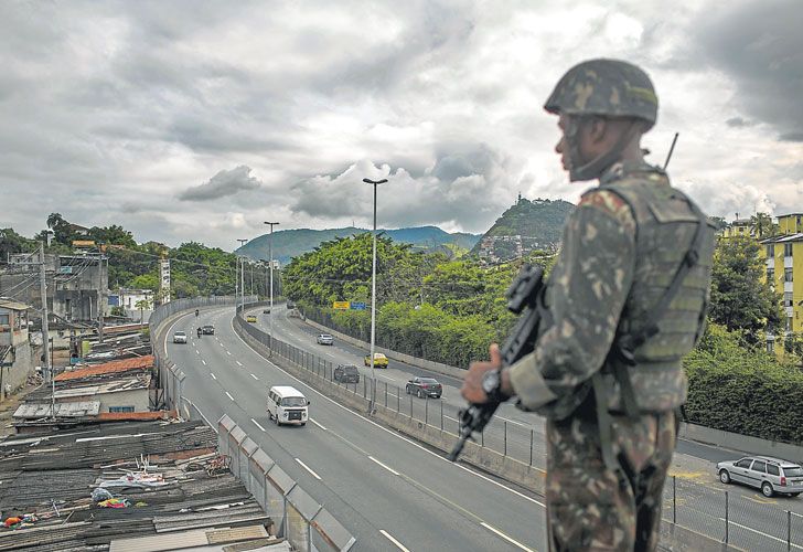 Temer designa a un general para combatir al narco en Río