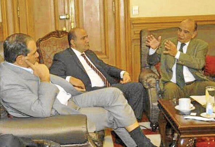 Acusan a “hijos del poder” de estafar a viuda de empresario