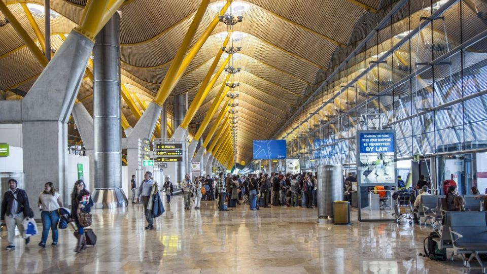 El profundo y silencioso duelo de los padres de hijos emigrantes