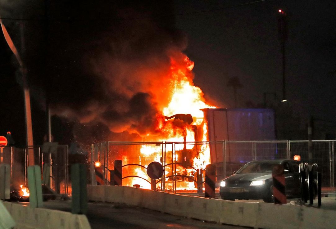 Israel: mientras lucha con Hamas, asiste a violentas protestas de sus ciudadanos árabes