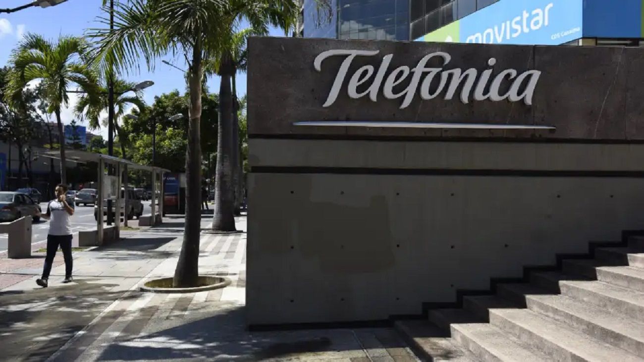 Compra de Telefónica: "El comunicado oficial llegó tarde y recién ahora se advierte sobre un posible monopolio"