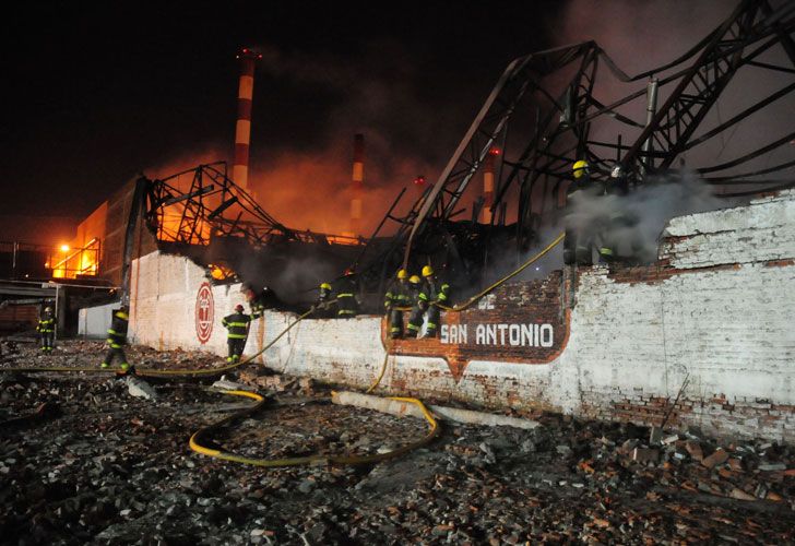 Se incendió una fábrica en Bernal