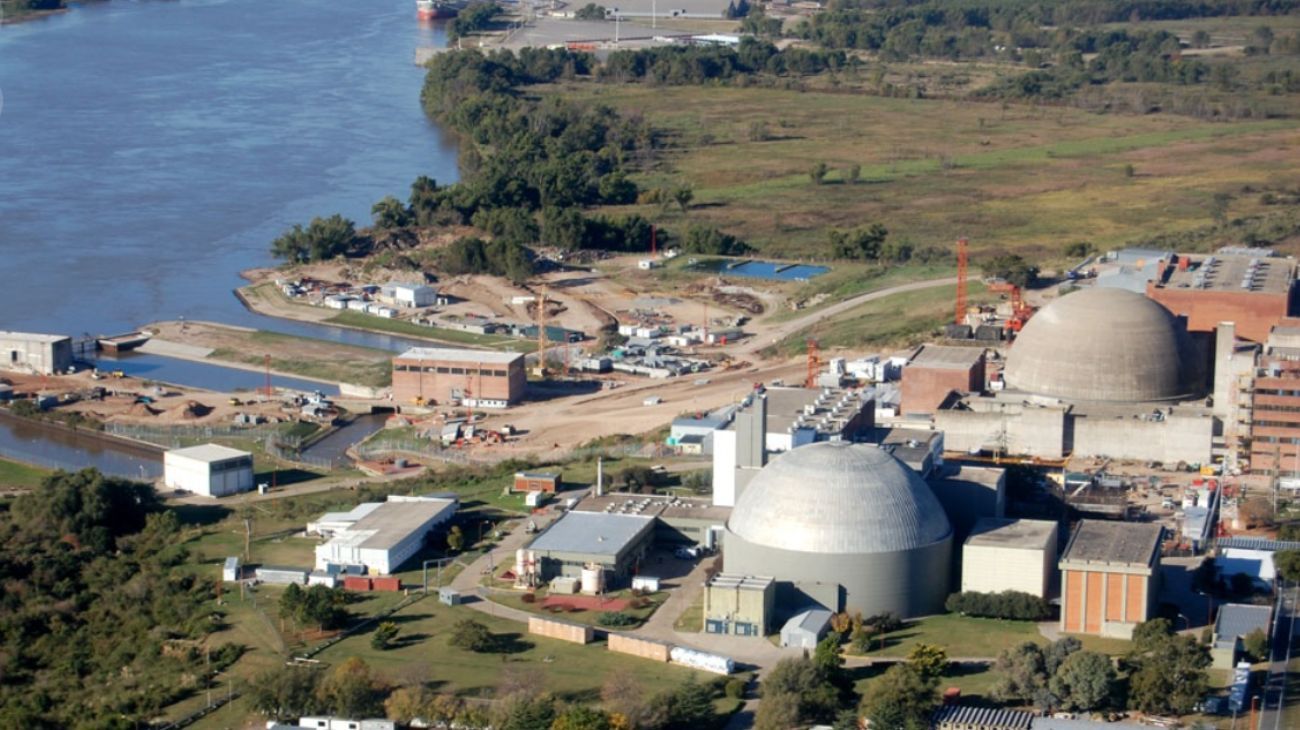 Vuelve a funcionar el reactor nuclear más grande del país