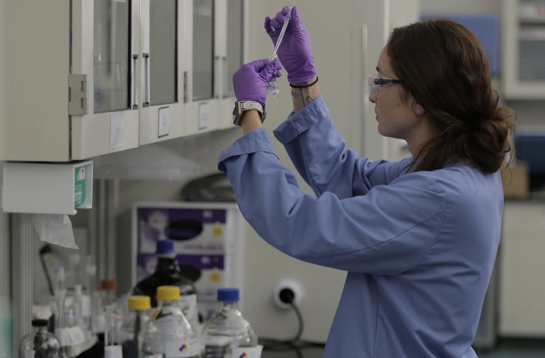 La vacuna personalizada contra el melanoma entusiasma a los oncólogos, pero aún faltan datos clave
