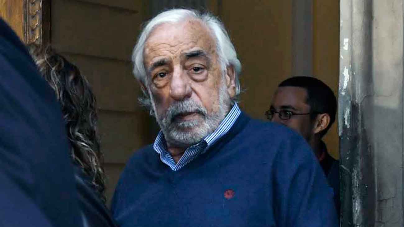 El líder sindical de UTA enfrenta a los Moyano y cuestiona los subsidios