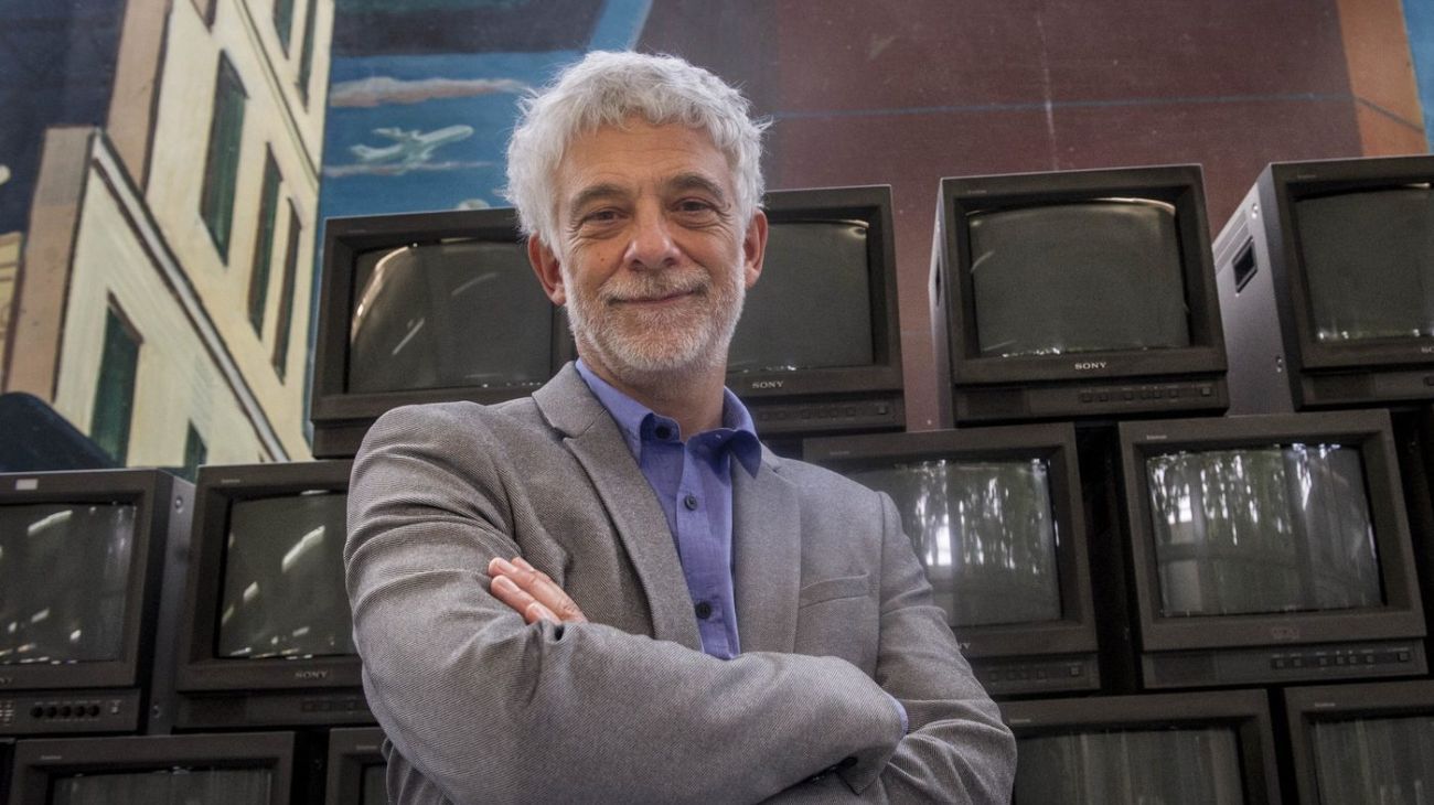 En "QR!", Claudio Martínez advirtió: “Si la inteligencia artificial captura la conversación, se terminó la democracia”