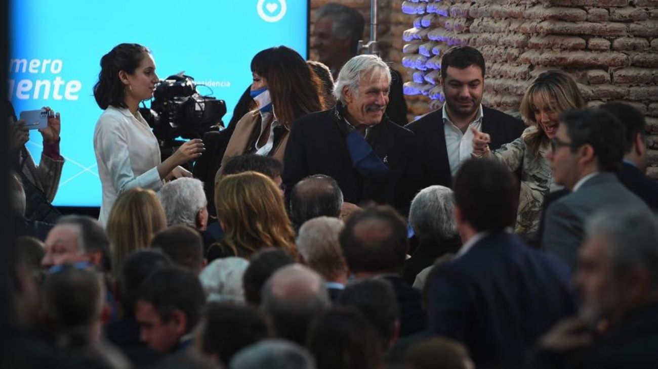 Moria Casan en la asunción de Sergio Massa: divas en la política