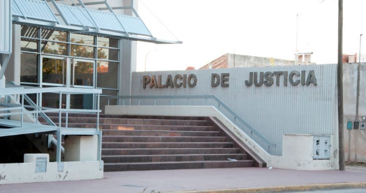 Condenaron a una mujer por estafar a un hombre con discapacidad y quedarse con su casa