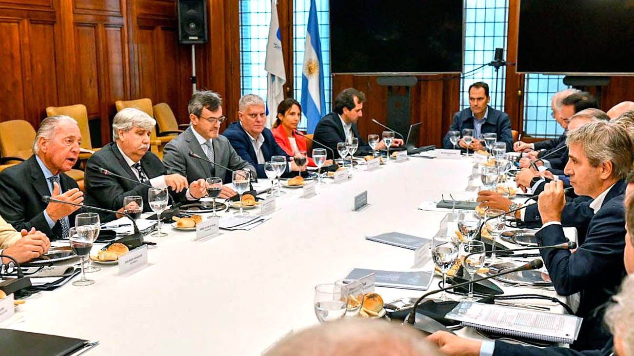 Recuperación tardía: volvió el Plan Aguantar, pero ahora encarnado por las empresas