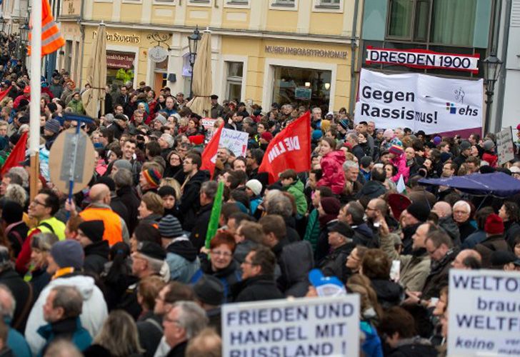 Marchas en París contra la violencia en Francia