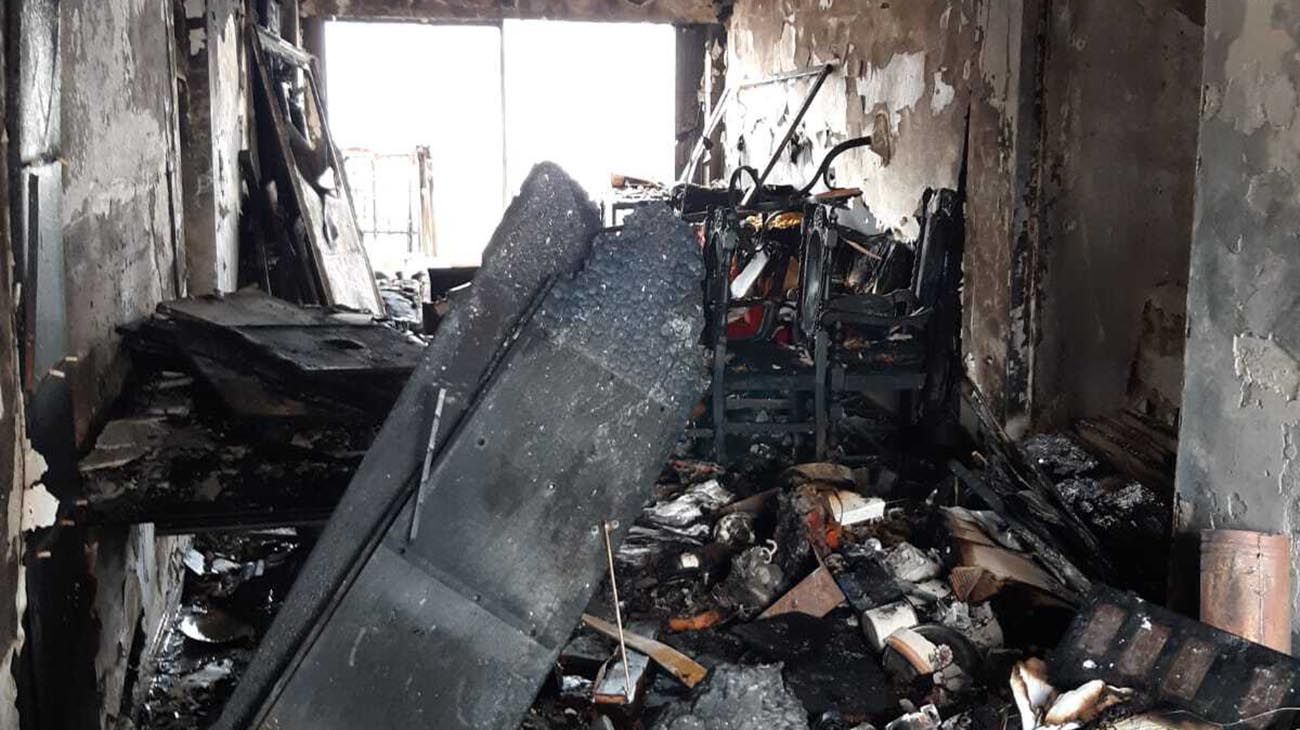 El incendio en Recoleta se habría originado por una sobrecarga en la batería de un monopatín eléctrico