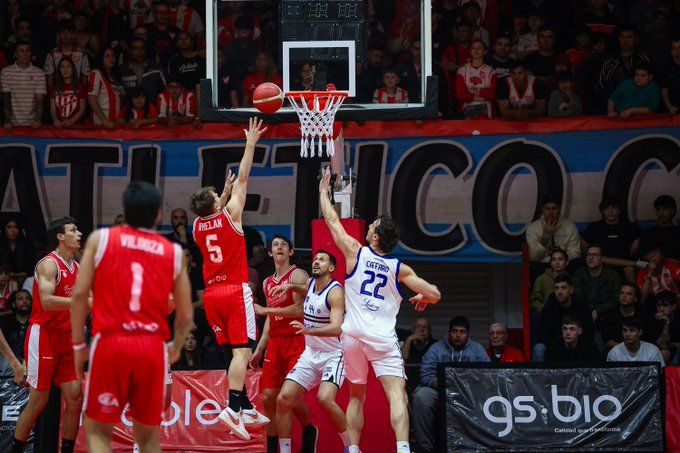 Instituto mostró carácter y tumbó al invicto Boca