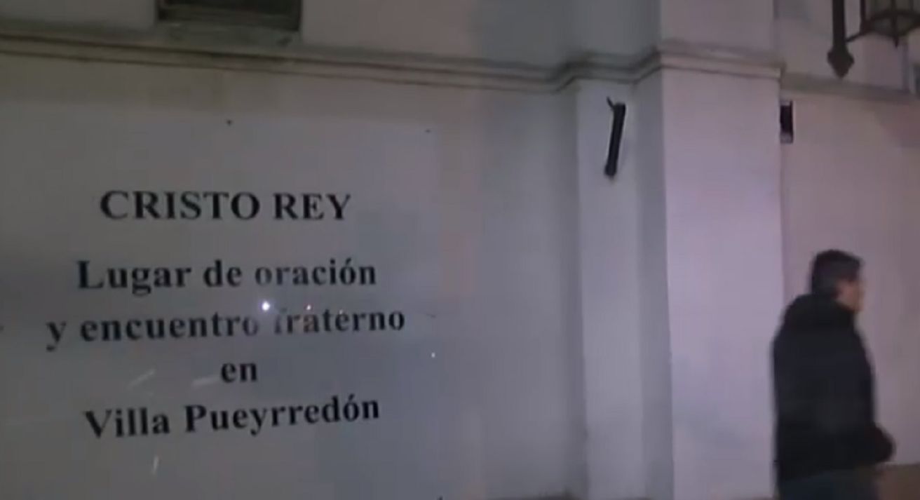 Roban en una iglesia, atan a 20 seminaristas y se llevan celulares y una estola