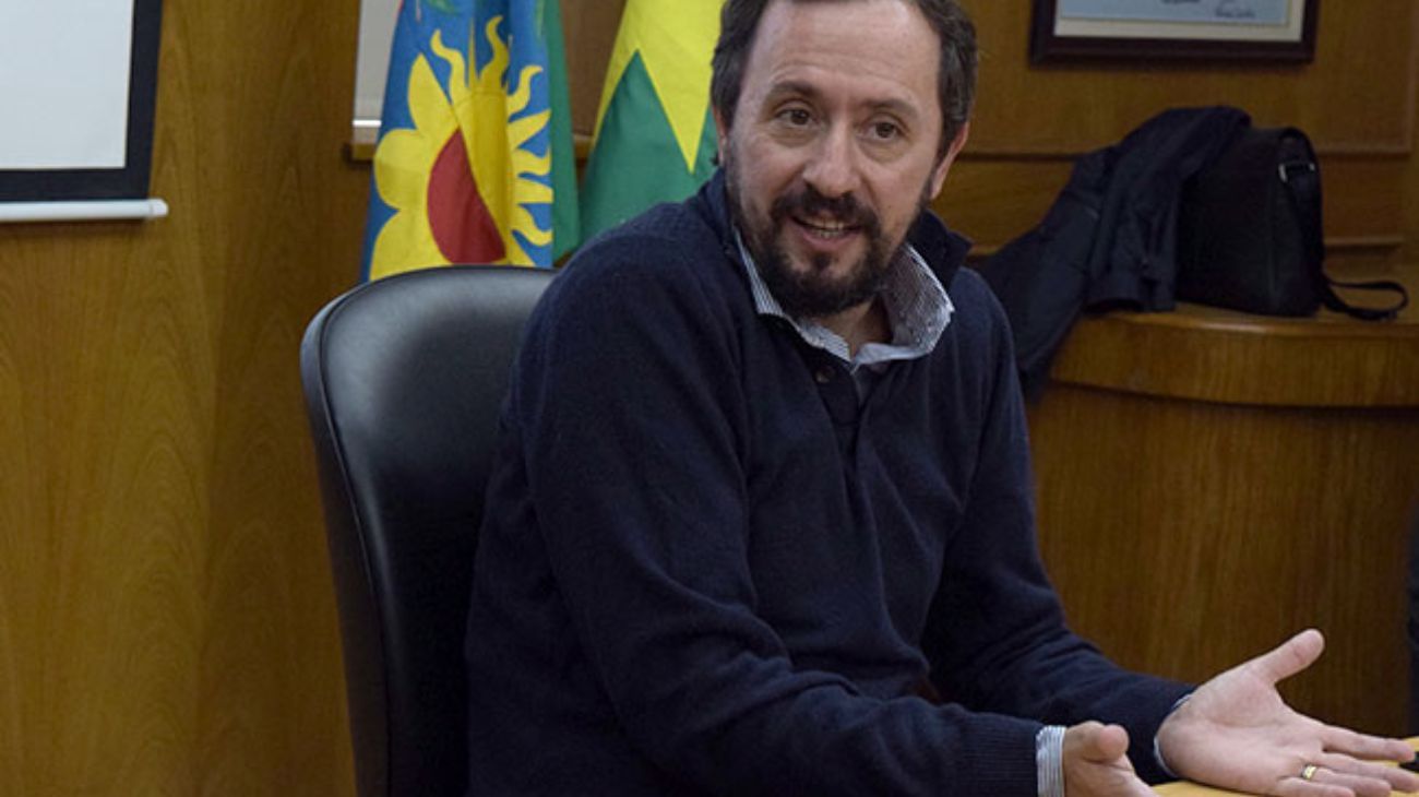 Facundo Nejamkis: "La carencia de proyecto alternativo sostiene la imagen de Javier Milei"