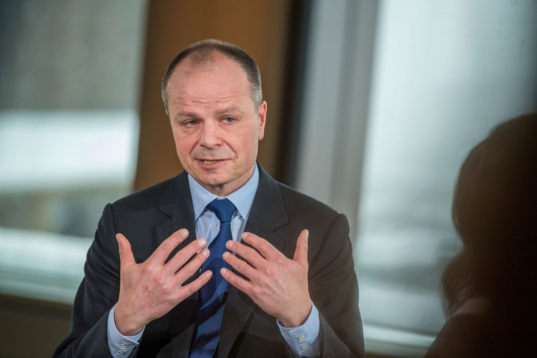 HSBC recortará miles de empleos para controlar costos