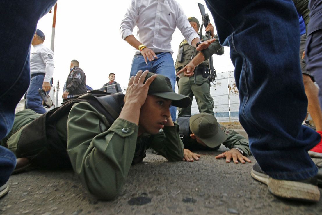 En lo que va del año desertaron casi seis mil militares venezolanos