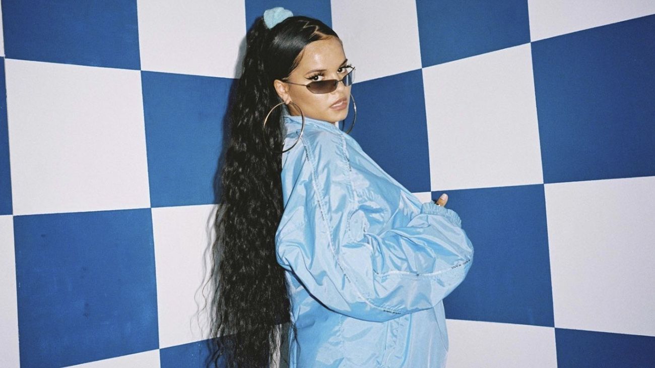 Aleesha, la cantante española que colaboró con Nicki Nicole y Emilia Mernes, presentó “La Patrona”